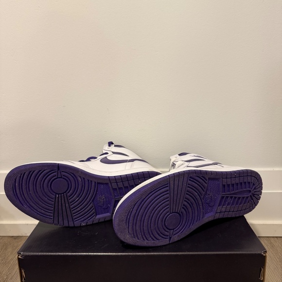 Nike Jordan 1 Retro High Court Purple - Picture 3 of 4